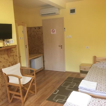 Casablanca Rooms And Restaurant Дебрецен Екстер'єр фото