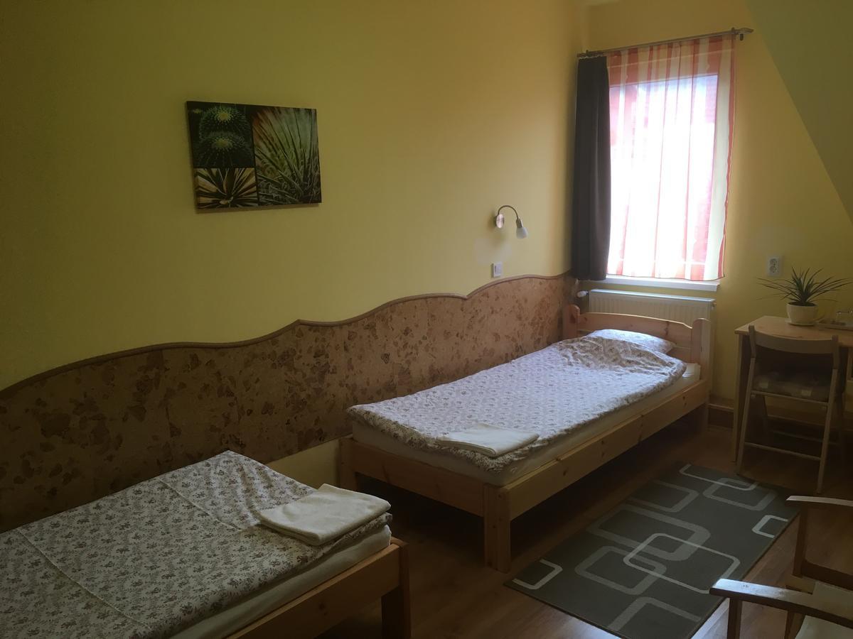 Casablanca Rooms And Restaurant Дебрецен Екстер'єр фото